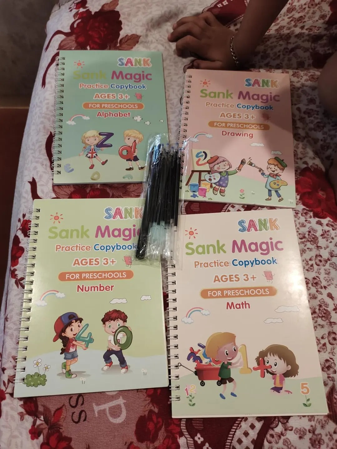 Magic Book Pack of 4 Free Color Book